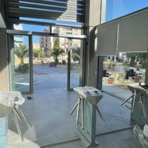 Rideaux et stores métalliques